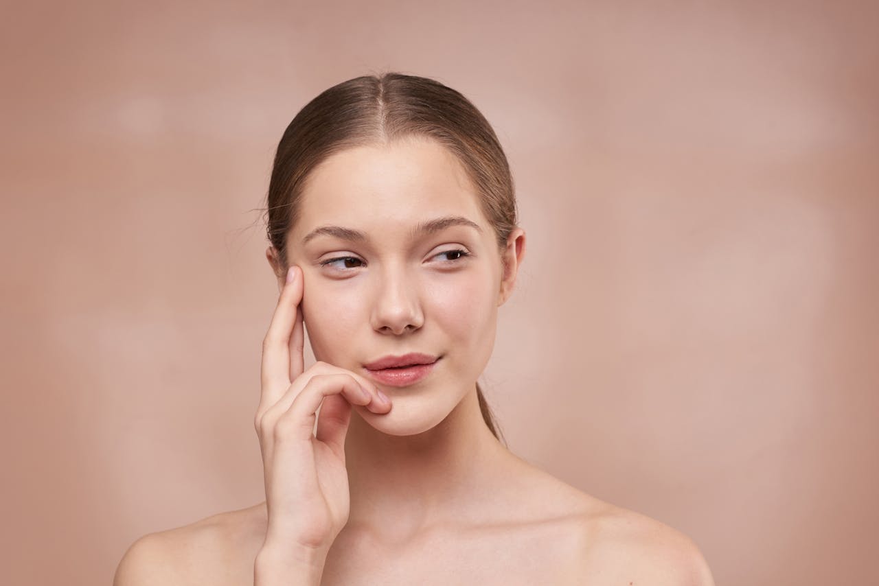 rostro-femenino-simetria-facial-piel-natural
